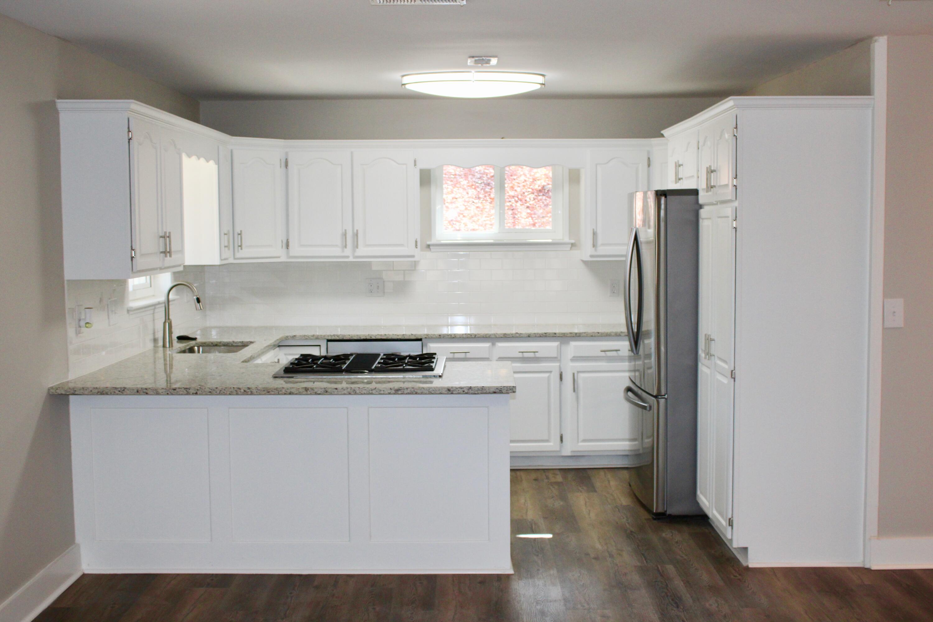 9413 Bayview Road Soddy Daisy, TN 37379 - Photo 4 of 32 IMG_1385
