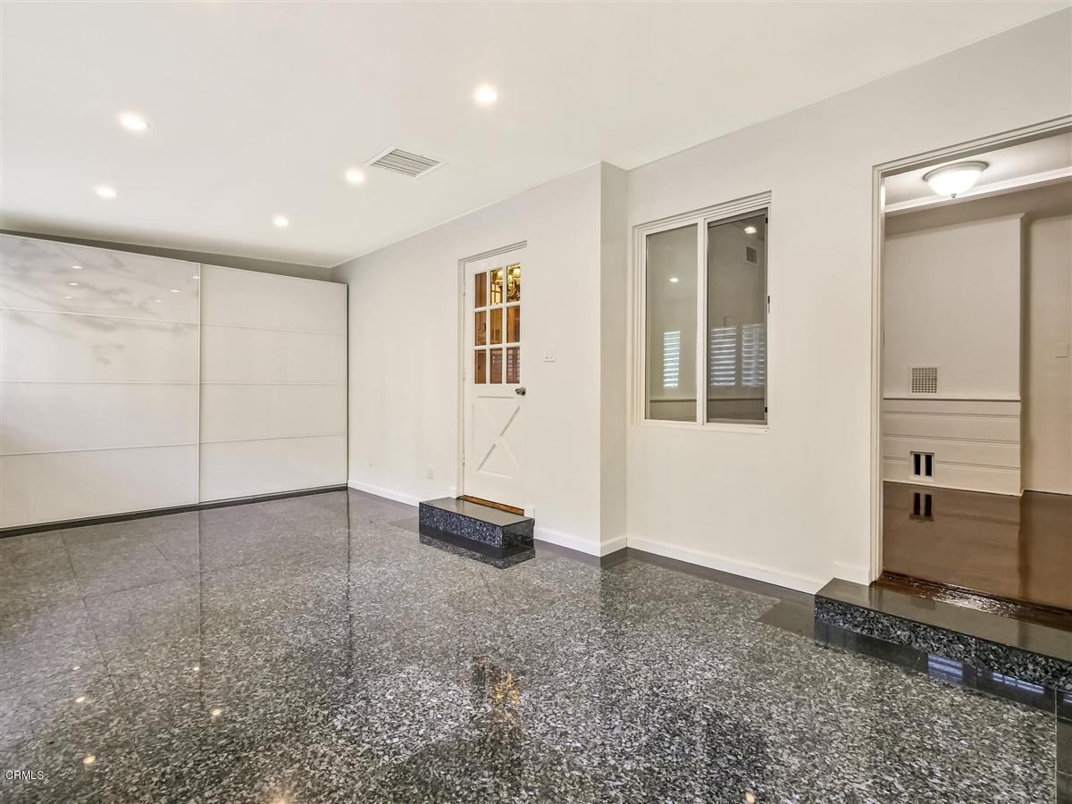 1501 Broadview Drive Glendale, CA 91208 - Photo 18 of 39 a view of an empty room