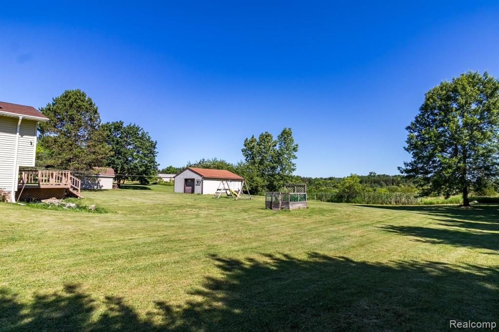 8381 Noblet Road Davison, MI 48423 - Photo 6 of 32