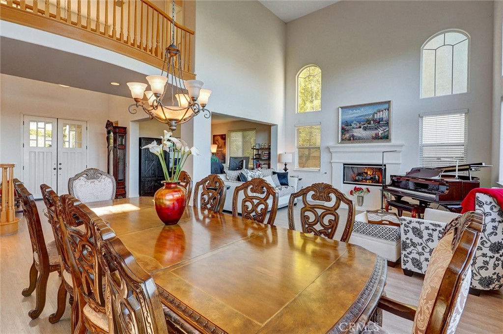 14079 Stagecoach Trail Moorpark, CA 93021 - Photo 11 of 47 a view of a dining room with furniture