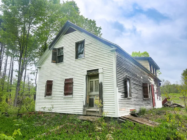 $119,000 | 211 Pleasant River Road, Milo, ME 04463