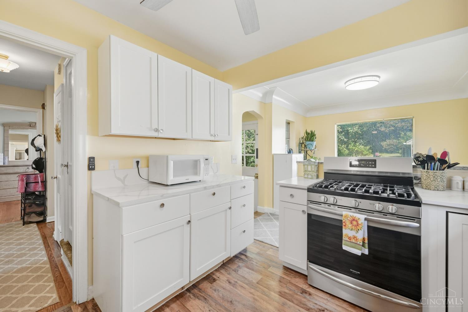 162 Ridgeway Road Cincinnati, OH 45216 - Photo 13 of 45