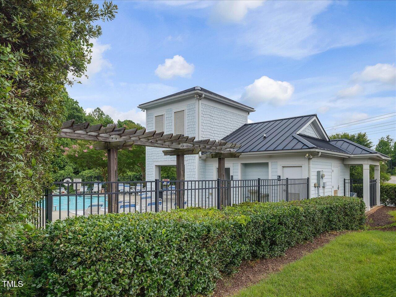 7712 ACC Boulevard Raleigh, NC 27617 - Photo 37 of 38 59-Pool