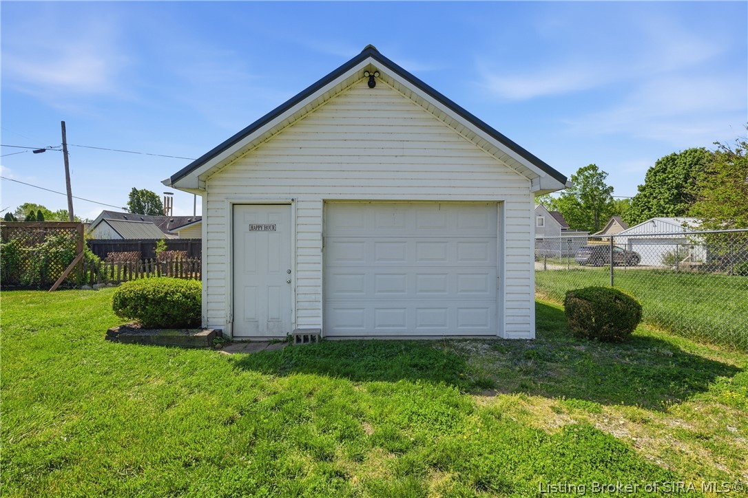 9175 Walnut Street Georgetown, IN 47122 - Photo 5 of 40