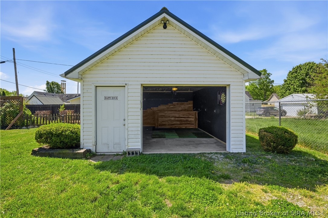 9175 Walnut Street Georgetown, IN 47122 - Photo 6 of 40