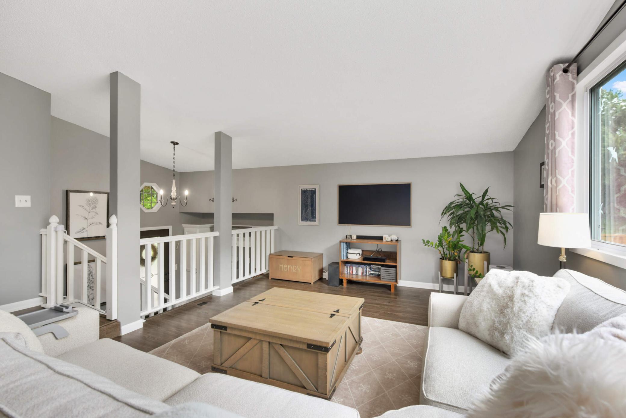 8920 Darnel Road Eden Prairie, MN 55347 - Photo 4 of 46