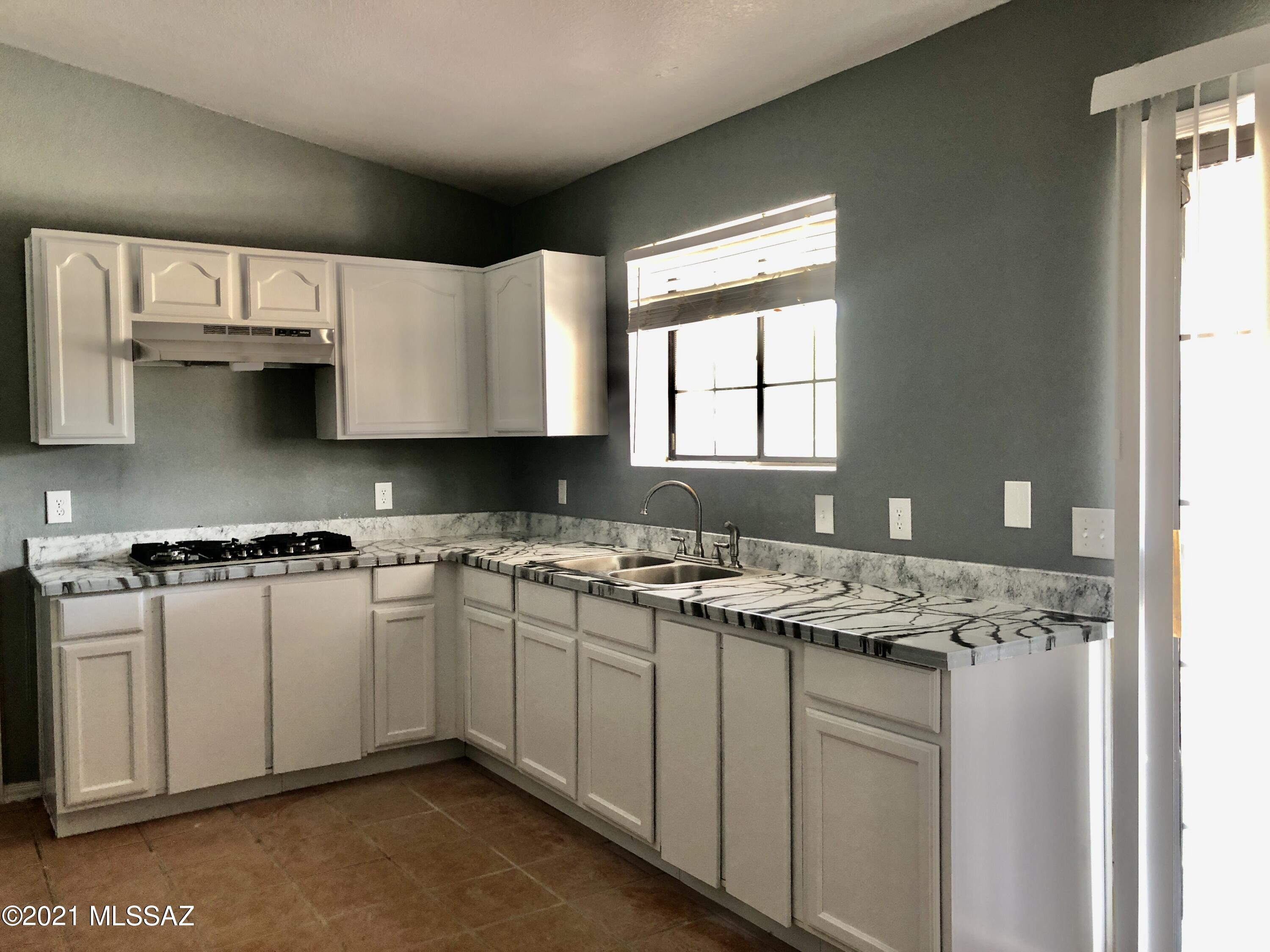304 Costa Rica Court Rio Rico, AZ 85648 - Photo 2 of 13