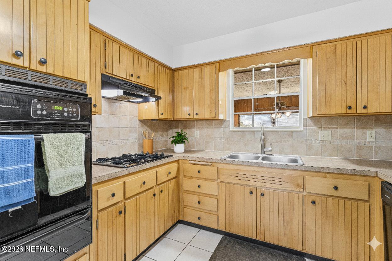 11788 Jocelyn Road Jacksonville, FL 32225 - Photo 16 of 30 Virtually Staged Kitchen