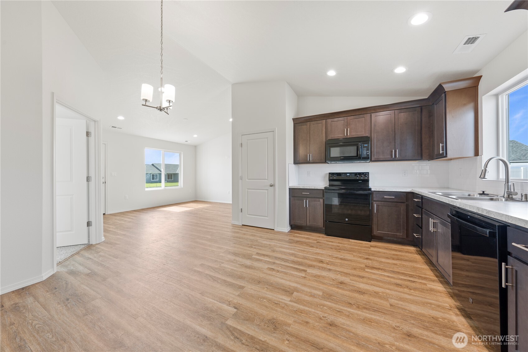 205 Rattray Drive Mattawa, WA 99349 - Photo 7 of 26 Gallery Image 7
