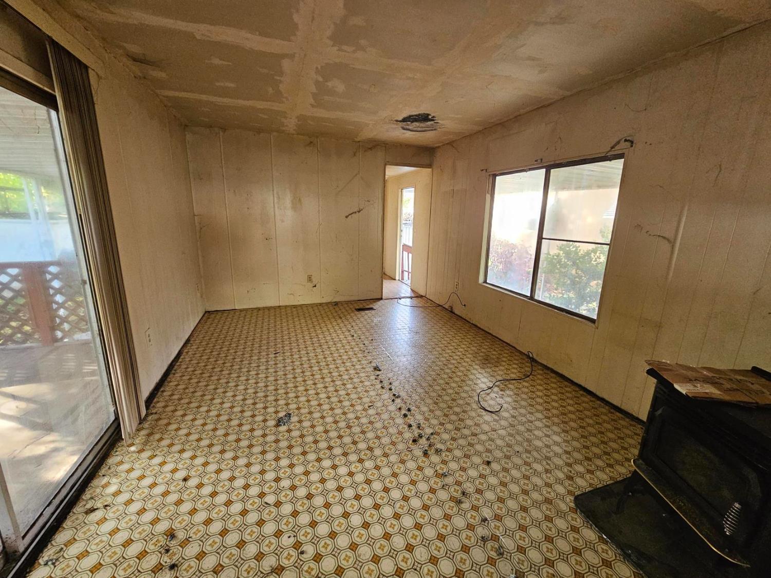11705 Parey Avenue, Unit 19 Red Bluff, CA 96080 - Photo 5 of 16