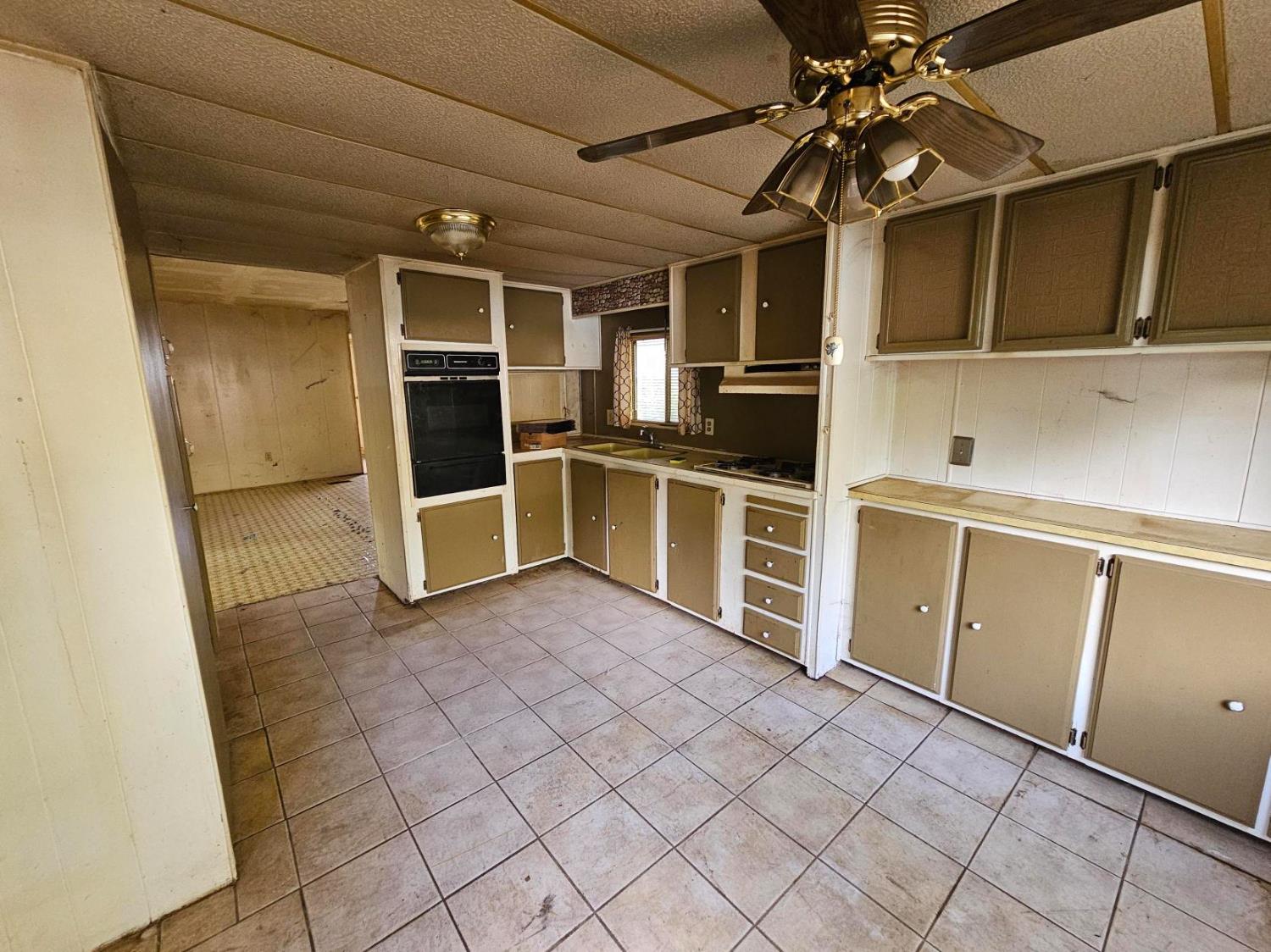 11705 Parey Avenue, Unit 19 Red Bluff, CA 96080 - Photo 6 of 16