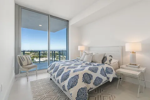 $1,400,000 | 220 Lake Shore Drive, Unit 817, Lake Park, FL 33403