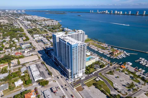 $1,400,000 | 220 Lake Shore Drive, Unit 817, Lake Park, FL 33403