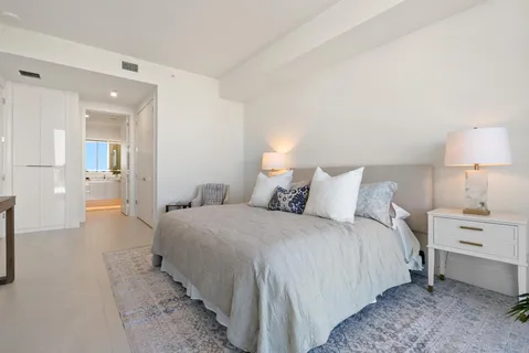 $1,400,000 | 220 Lake Shore Drive, Unit 817, Lake Park, FL 33403