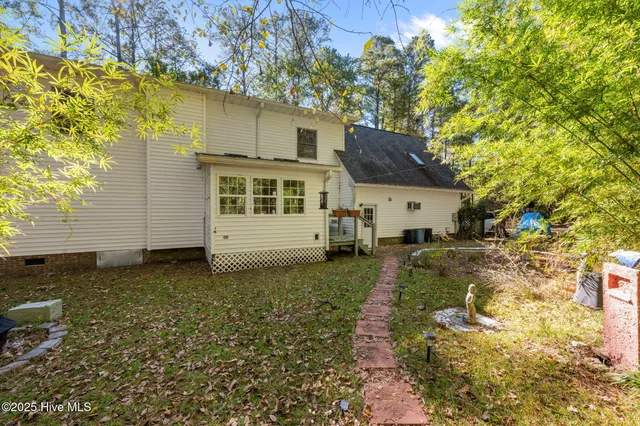 $425,000 | 100 Catherine Street, New Bern, NC 28560