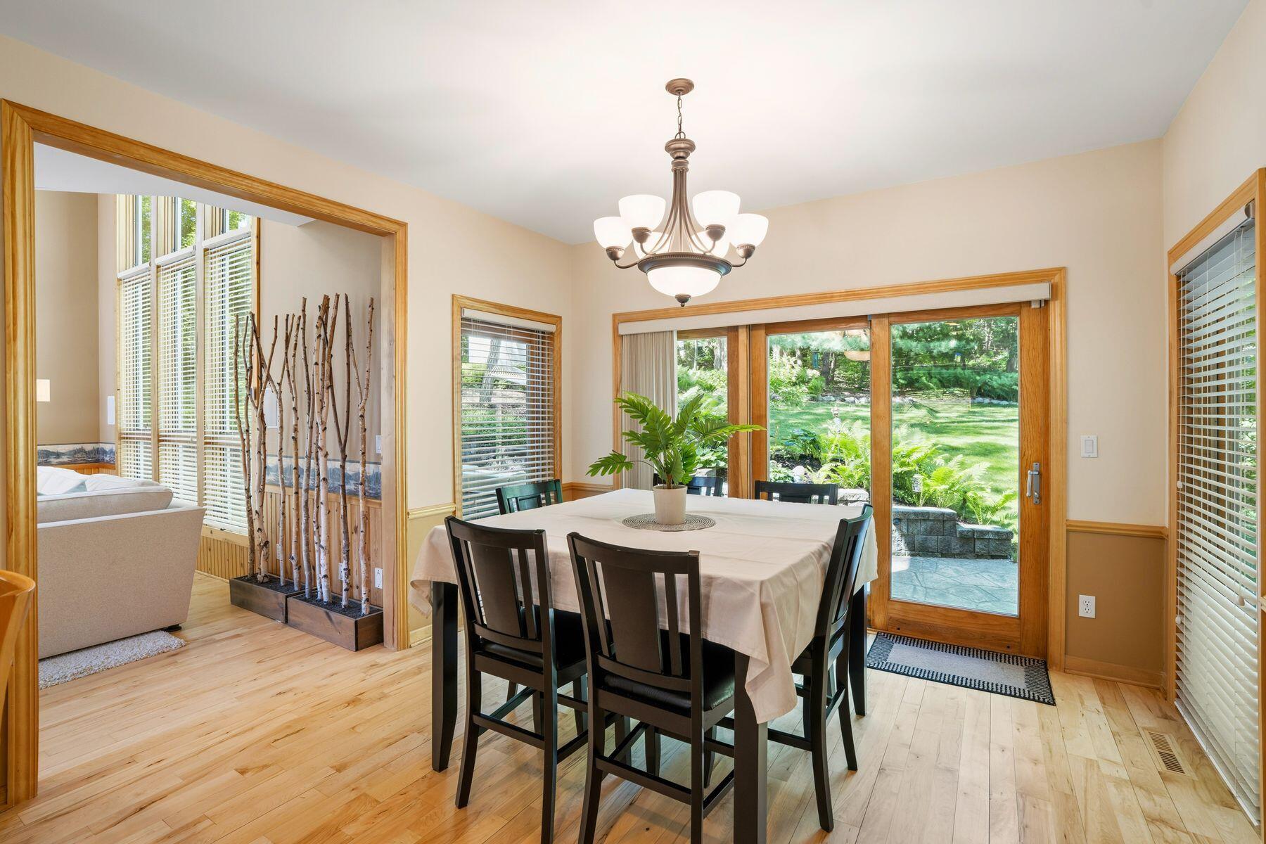 W305N2373 Maple Avenue Delafield, WI 53072 - Photo 10 of 57 Dining Area in Kitchen