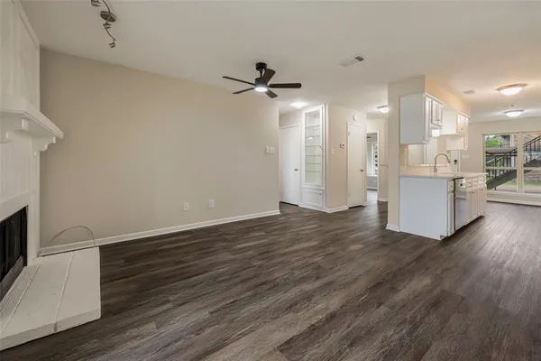 $184,900 | 849 Gun Barrel Lane, Unit F2, Gun Barrel City, TX 75156