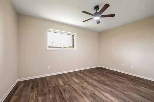 $184,900 | 849 Gun Barrel Lane, Unit F2, Gun Barrel City, TX 75156