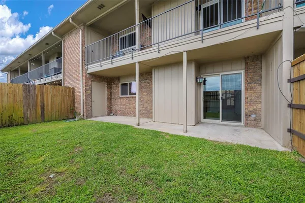 $184,900 | 849 Gun Barrel Lane, Unit F2, Gun Barrel City, TX 75156