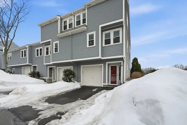 $499,900 | 8 Russell Drive, Unit 7D, Salem, MA 01970