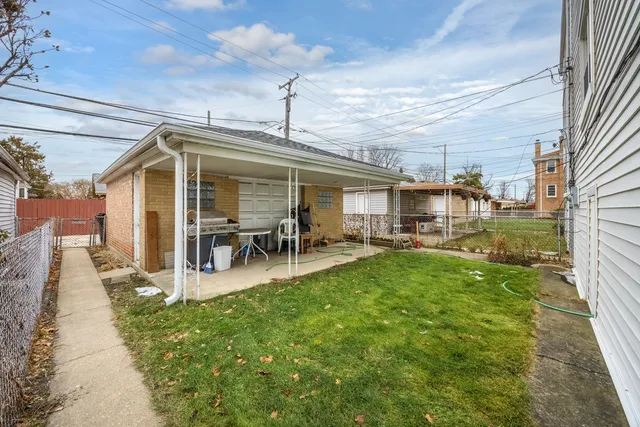 $1,895 | 5748 West Montrose Avenue, Unit 1, Chicago, IL 60634