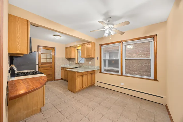 $1,895 | 5748 West Montrose Avenue, Unit 1, Chicago, IL 60634