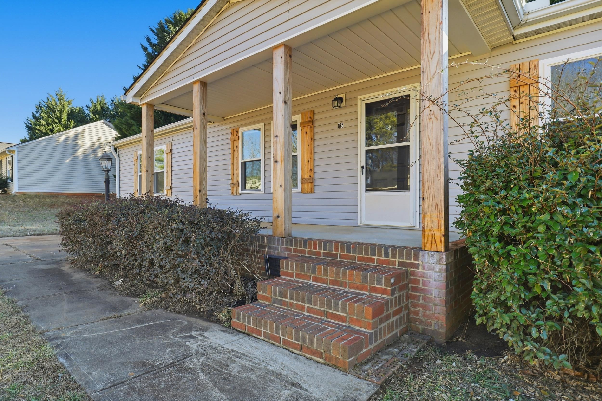165 Falcon Ridge Drive Boiling Springs, SC 29316 - Photo 6 of 27 Gallery Image 6