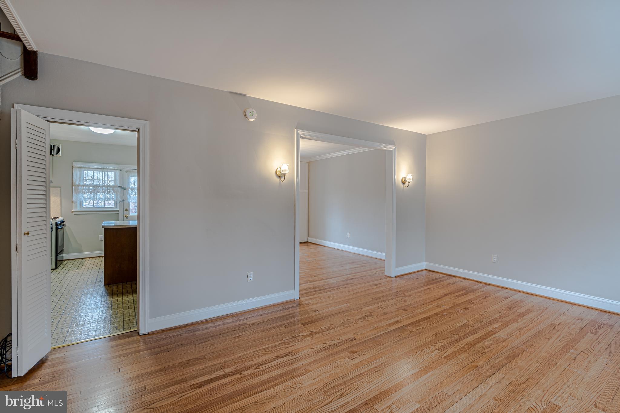 3717 Delverne Road Baltimore, MD 21218 - Photo 11 of 26 Good flow on the first floor