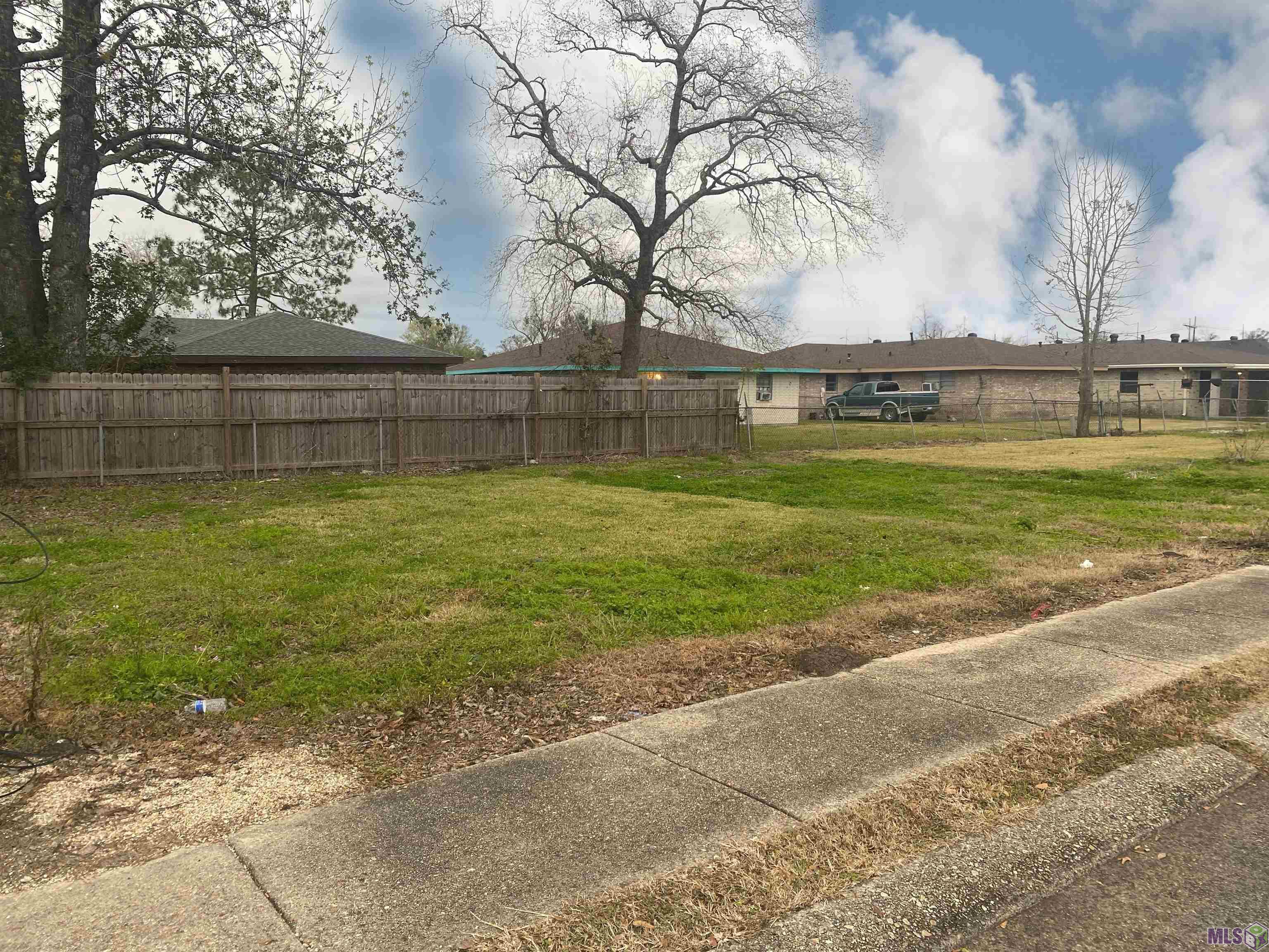 429 Authement Street Houma, LA 70363 - Photo 3 of 4