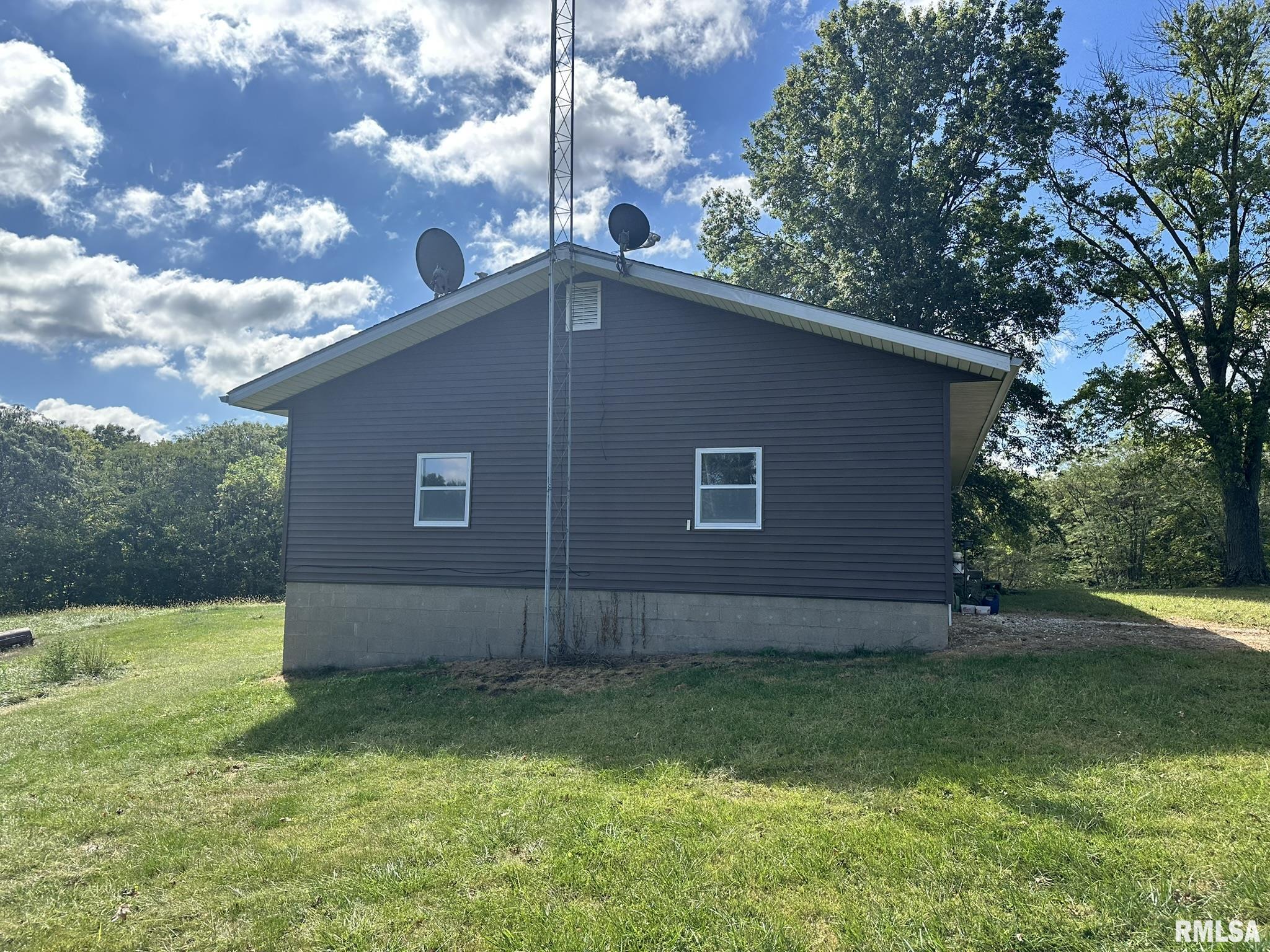 2205 North Sullivan Road Astoria, IL 61501 - Photo 20 of 25