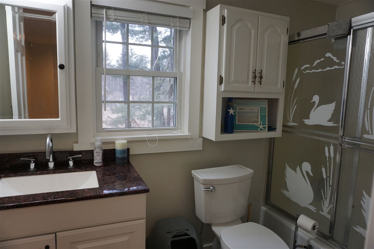 163 Mammoth Road Londonderry, NH 03053 - Photo 13 of 24 Gallery Image 13