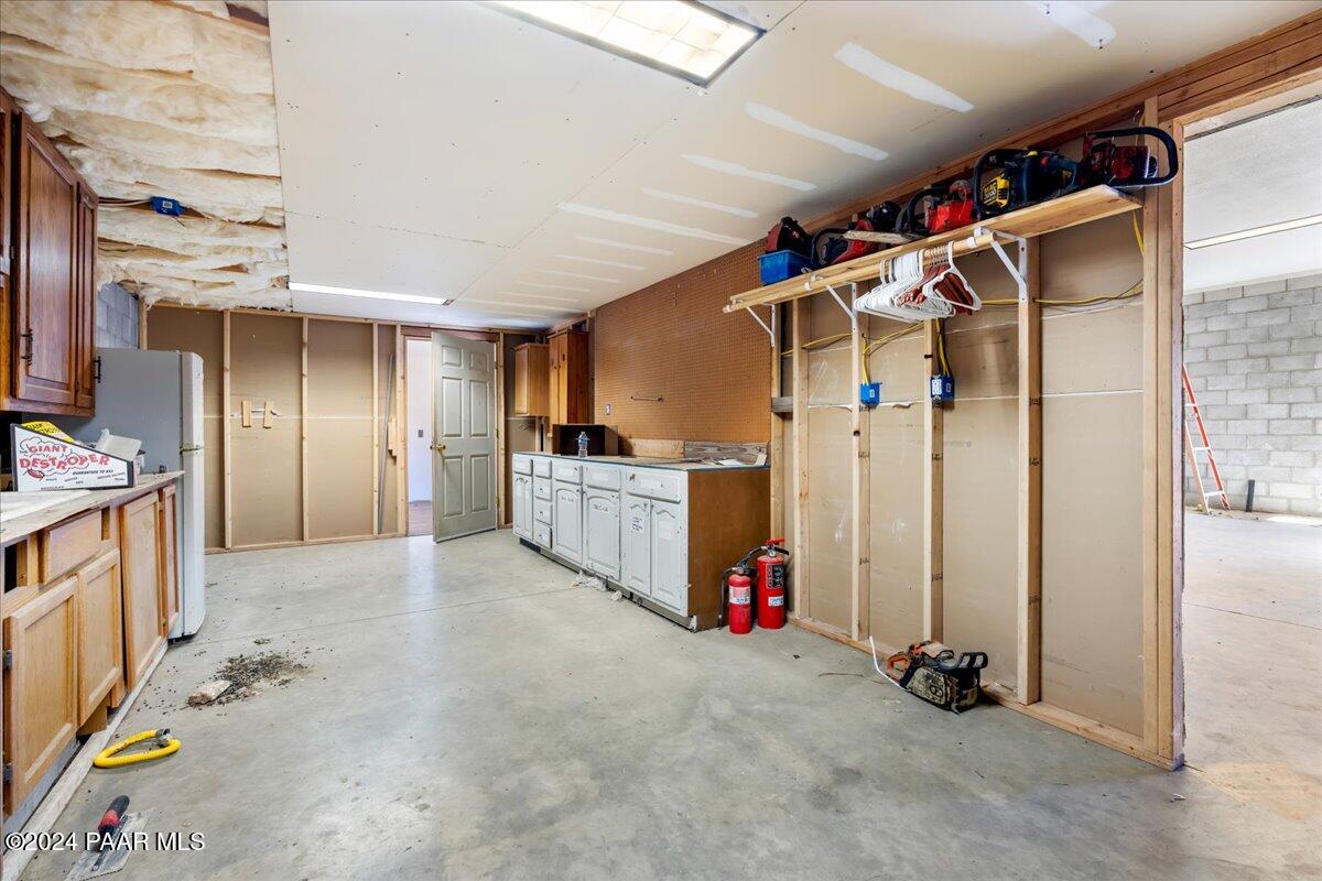 17400 Round Mountain Road Dewey, AZ 86327 - Photo 8 of 25 a view of a storage & utility room