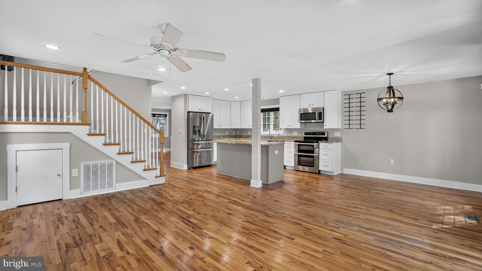 7732 West Shore Road Pasadena, MD 21122 - Photo 33 of 34 Open Floor Plan