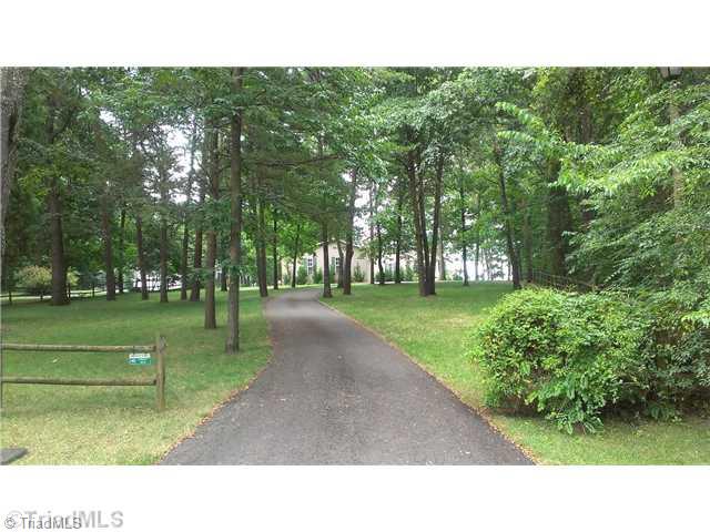 2265 Riverside Drive Lexington, NC 27292 - Photo 3 of 16 Other. entry--driveway