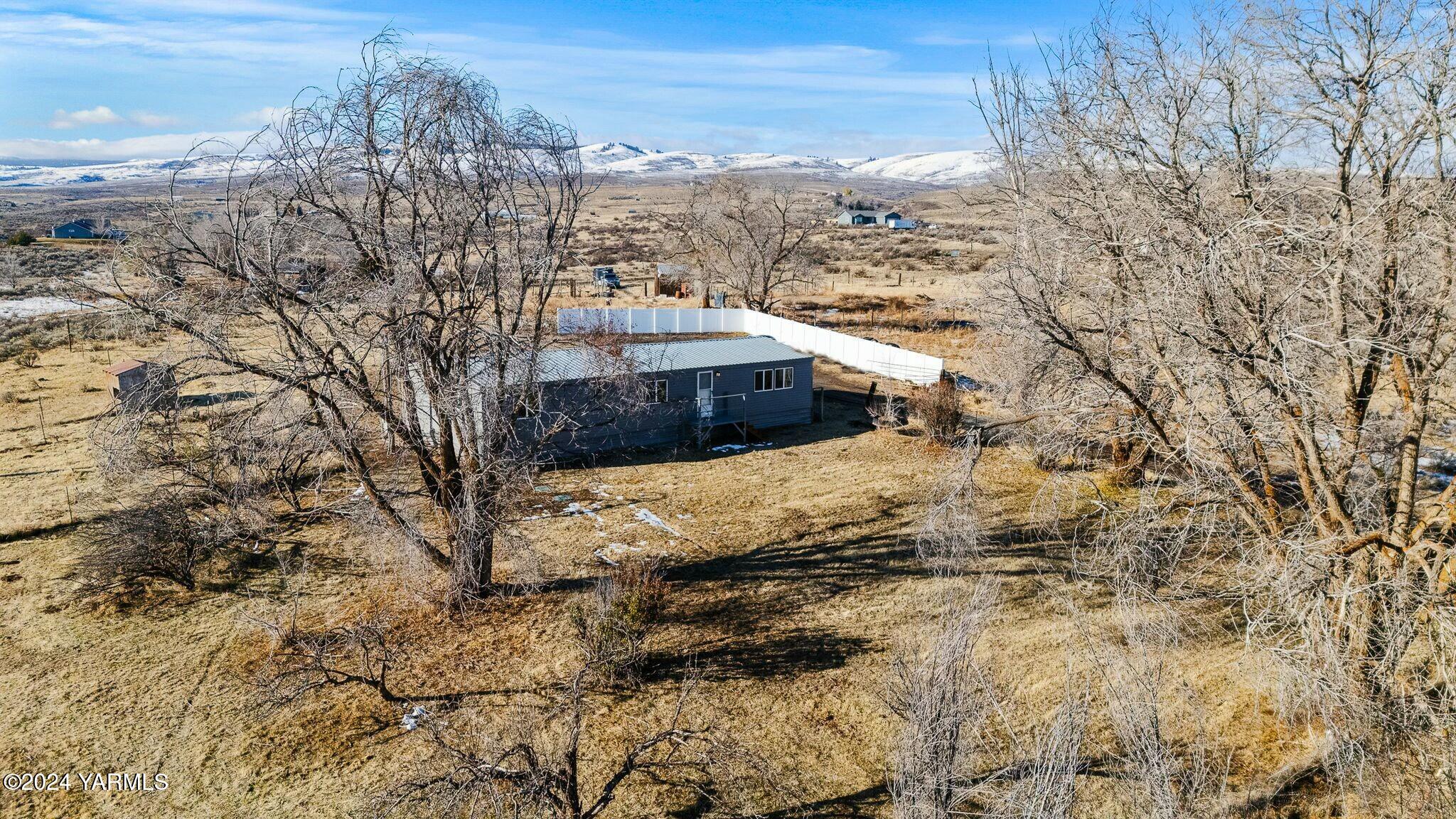 590 Hideaway Road Yakima, WA 98908 - Photo 27 of 34 a view of outdoor space and city view