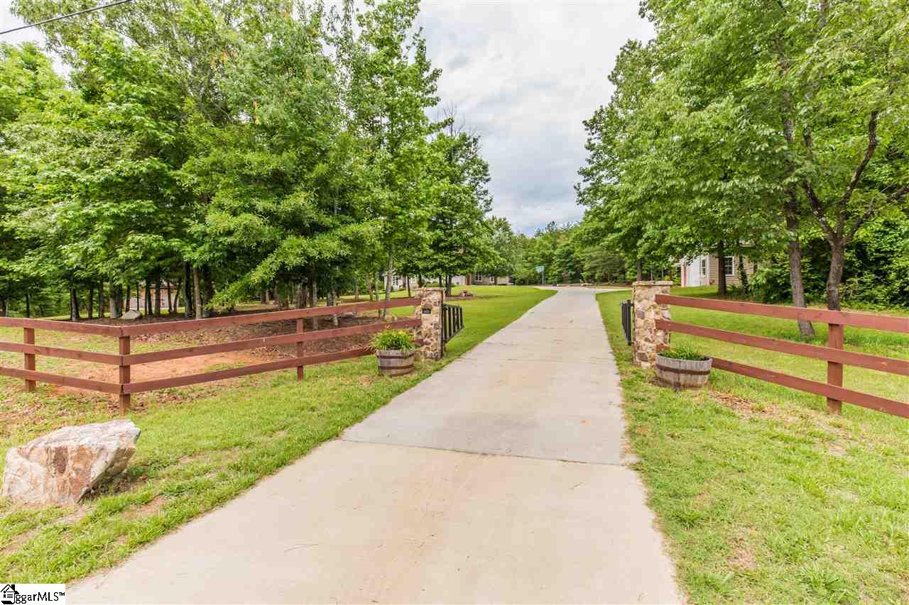 4431 South King Road Greer, SC 29651 - Photo 27 of 31
