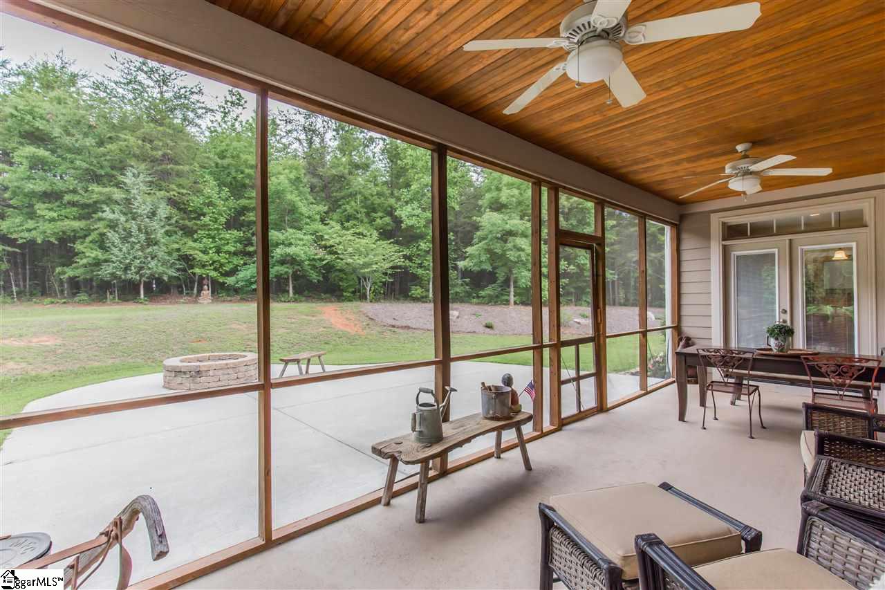 4431 South King Road Greer, SC 29651 - Photo 10 of 31
