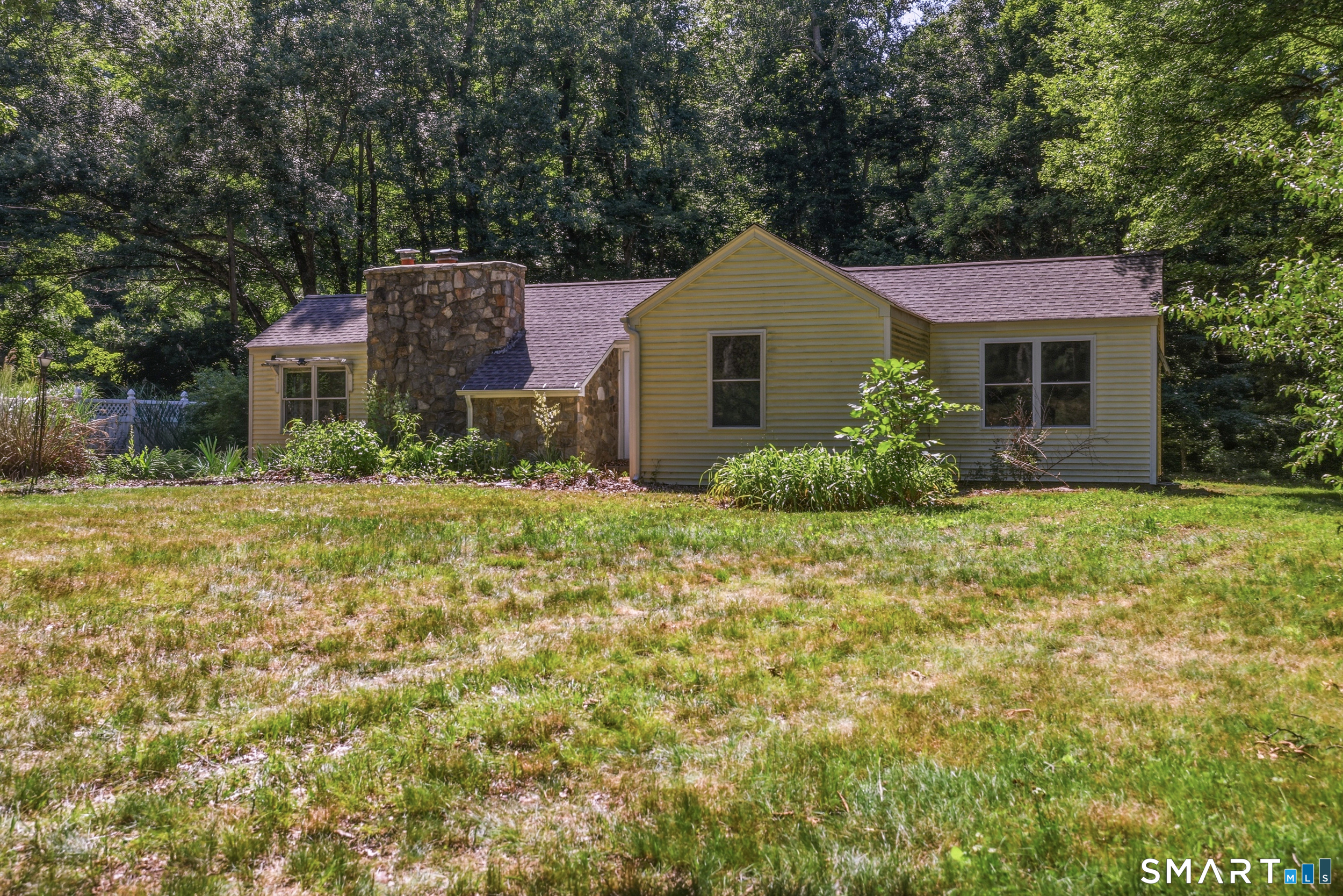 631 Warrenville Road Mansfield, CT 06250 - Photo 3 of 28