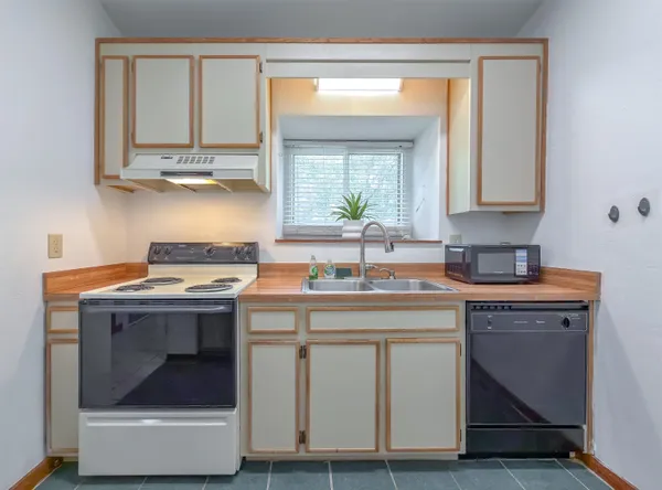 $129,900 | 2403 Manzanita Court, Tallahassee, FL 32303