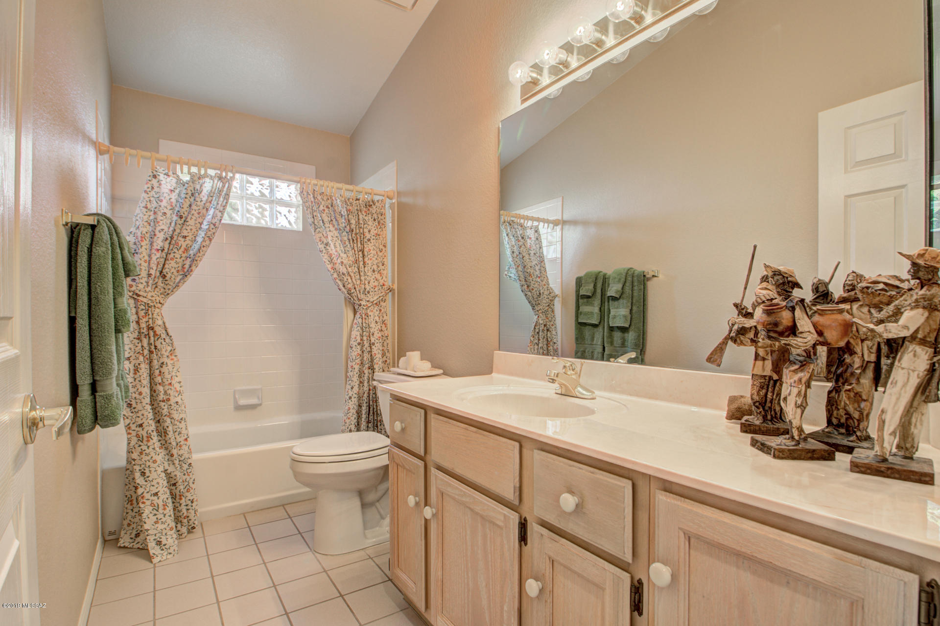 1501 North Bank Swallow Road Green Valley, AZ 85614 - Photo 15 of 24 Gallery Image 15