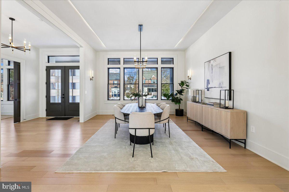 4428 Albemarle Street Northwest Washington, DC 20016 - Photo 11 of 94