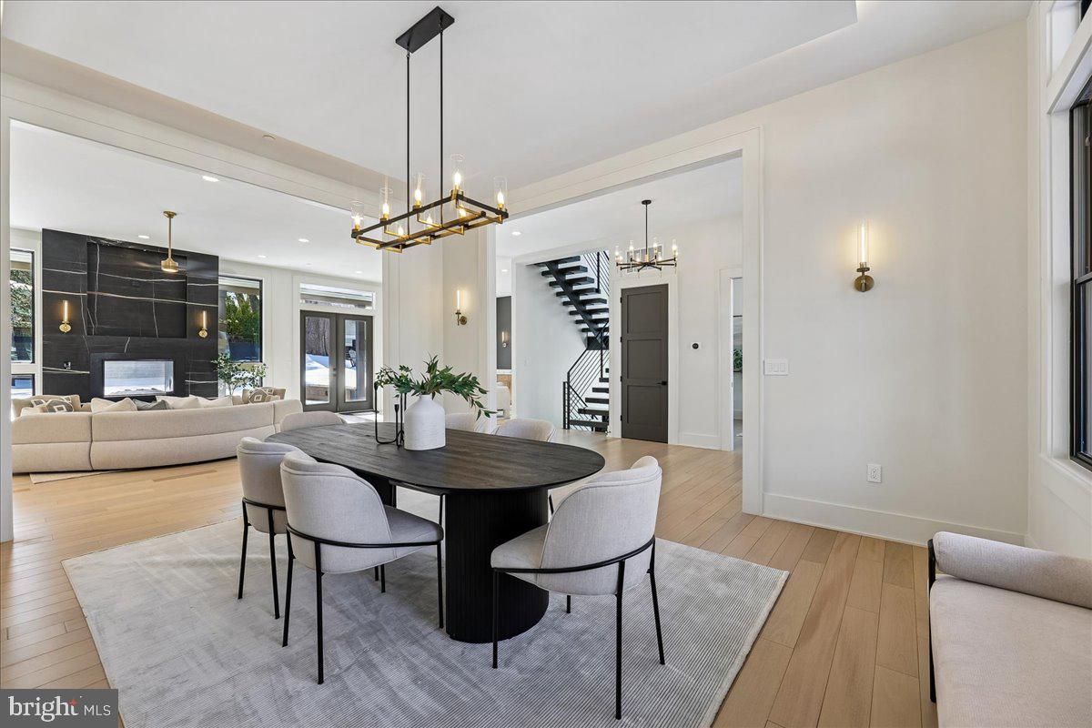 4428 Albemarle Street Northwest Washington, DC 20016 - Photo 12 of 94