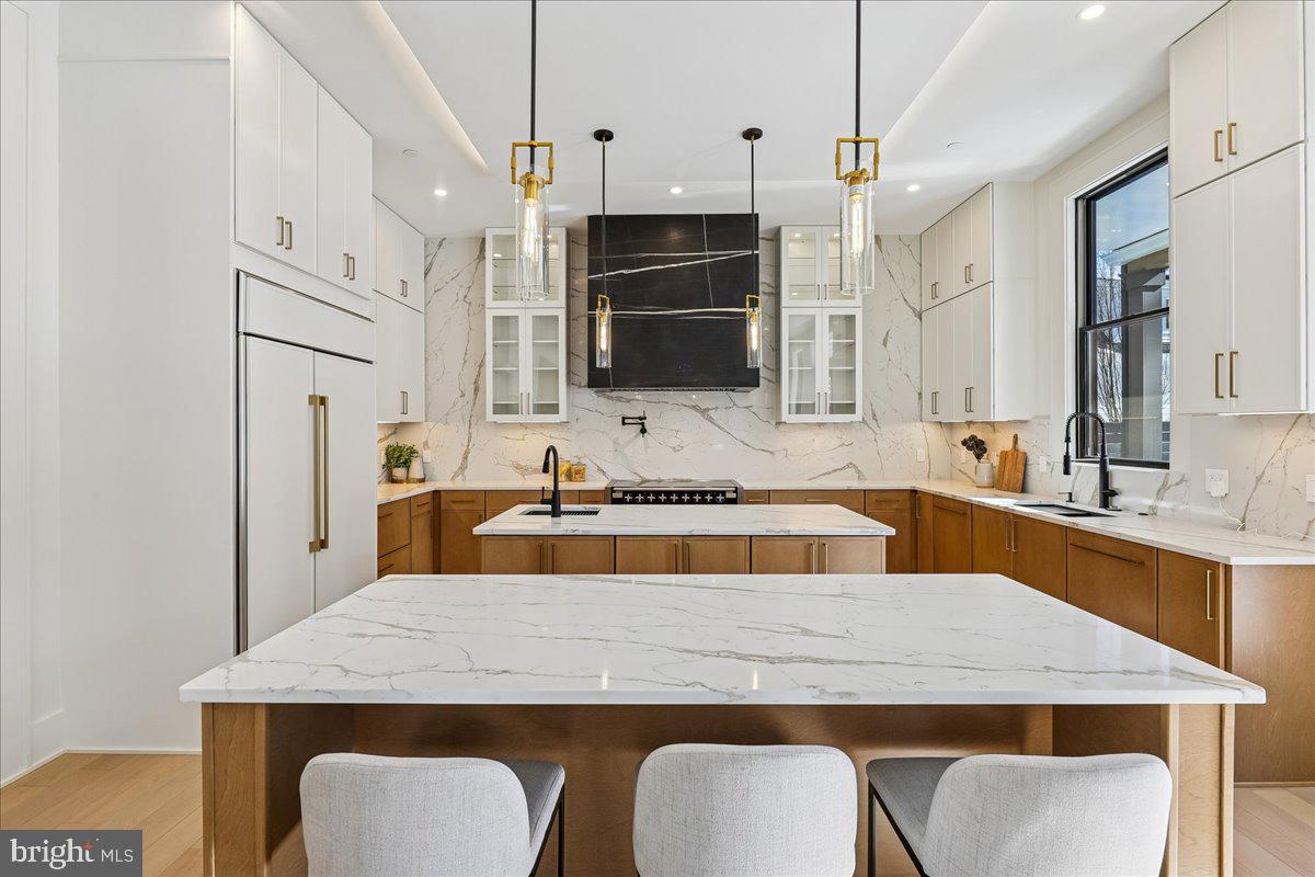 4428 Albemarle Street Northwest Washington, DC 20016 - Photo 18 of 94