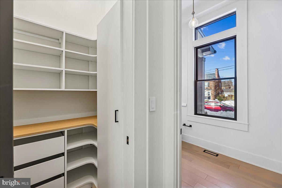 4428 Albemarle Street Northwest Washington, DC 20016 - Photo 26 of 94