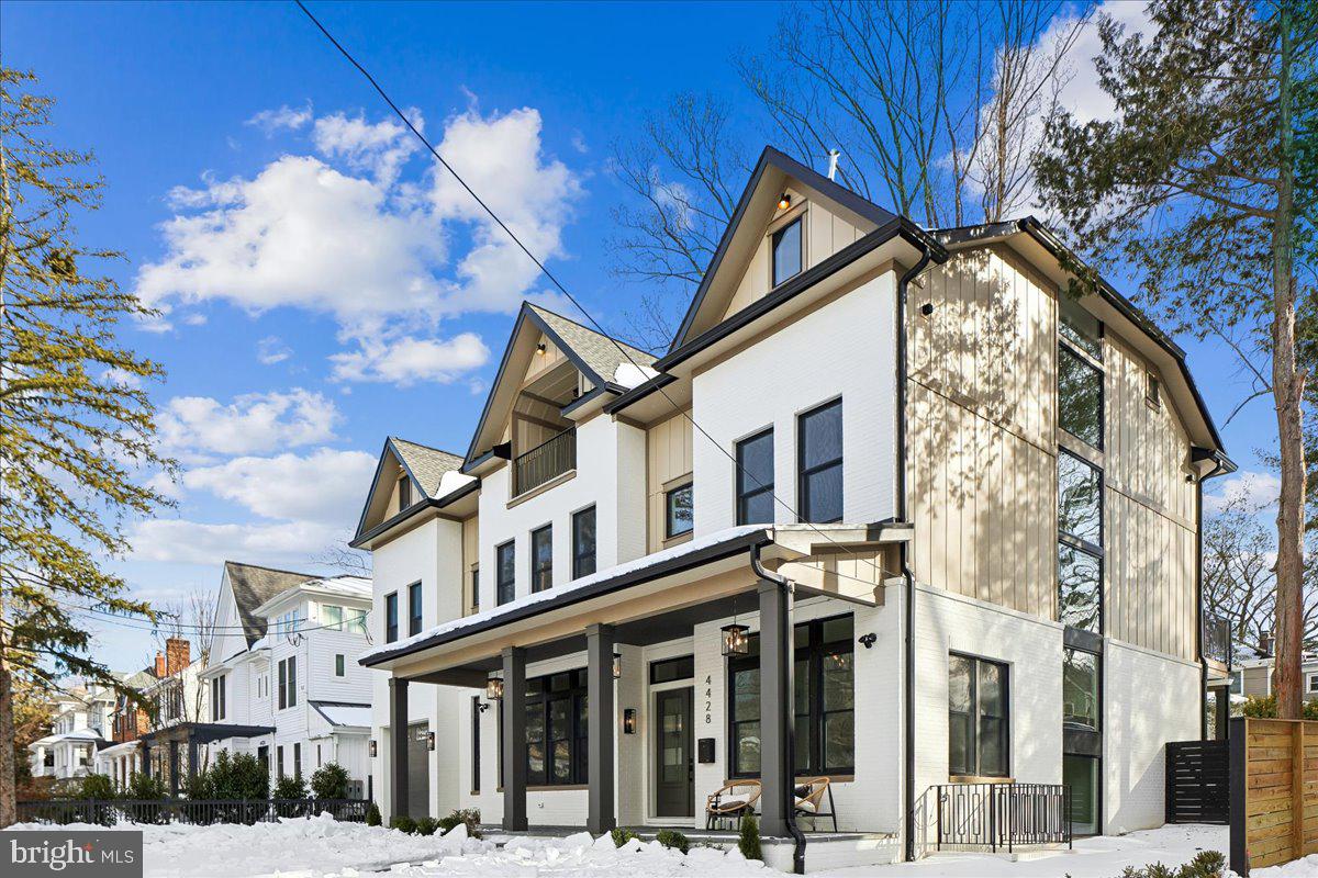 4428 Albemarle Street Northwest Washington, DC 20016 - Photo 3 of 94