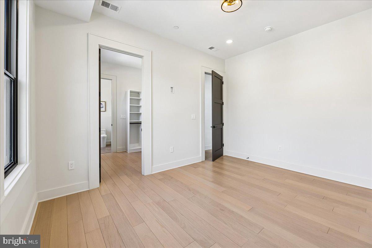 4428 Albemarle Street Northwest Washington, DC 20016 - Photo 32 of 94