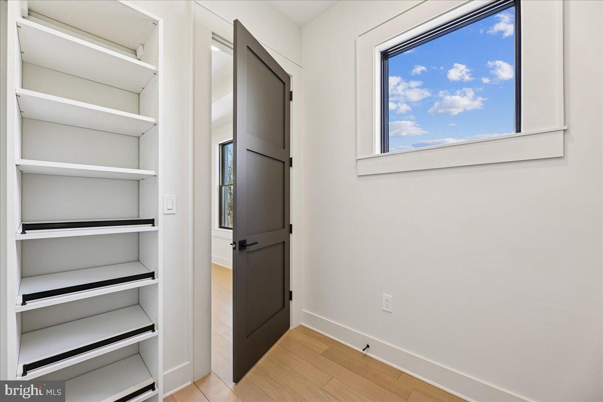 4428 Albemarle Street Northwest Washington, DC 20016 - Photo 34 of 94