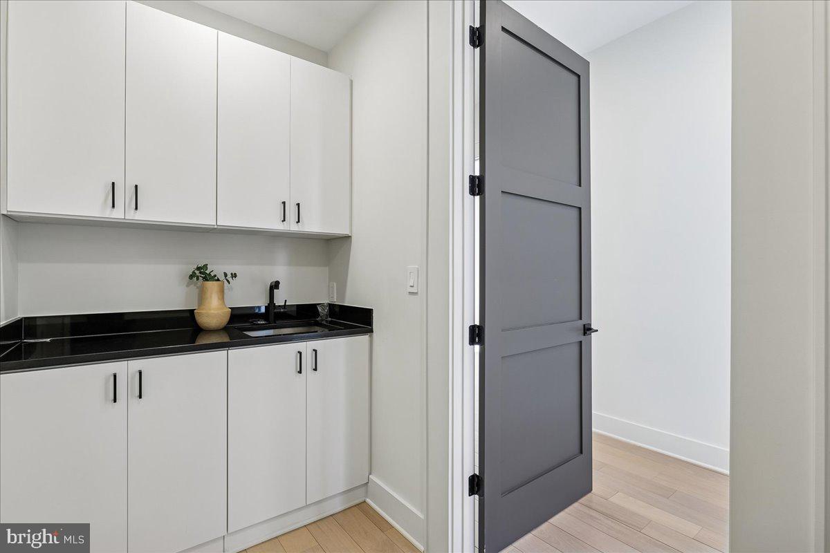 4428 Albemarle Street Northwest Washington, DC 20016 - Photo 37 of 94