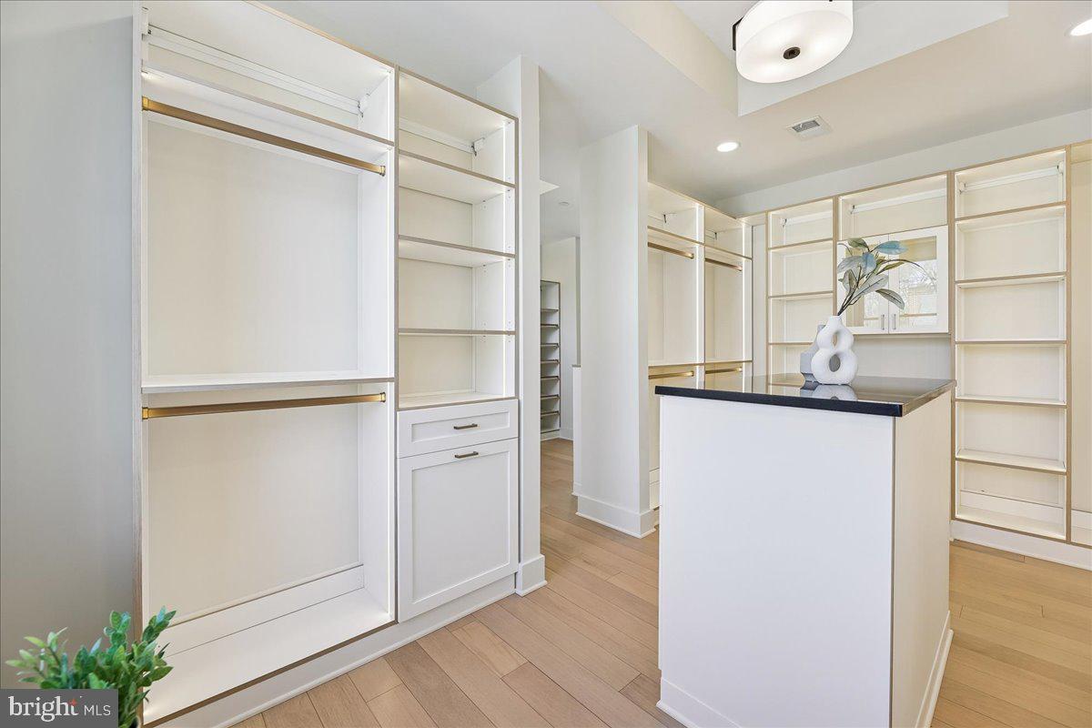 4428 Albemarle Street Northwest Washington, DC 20016 - Photo 45 of 94