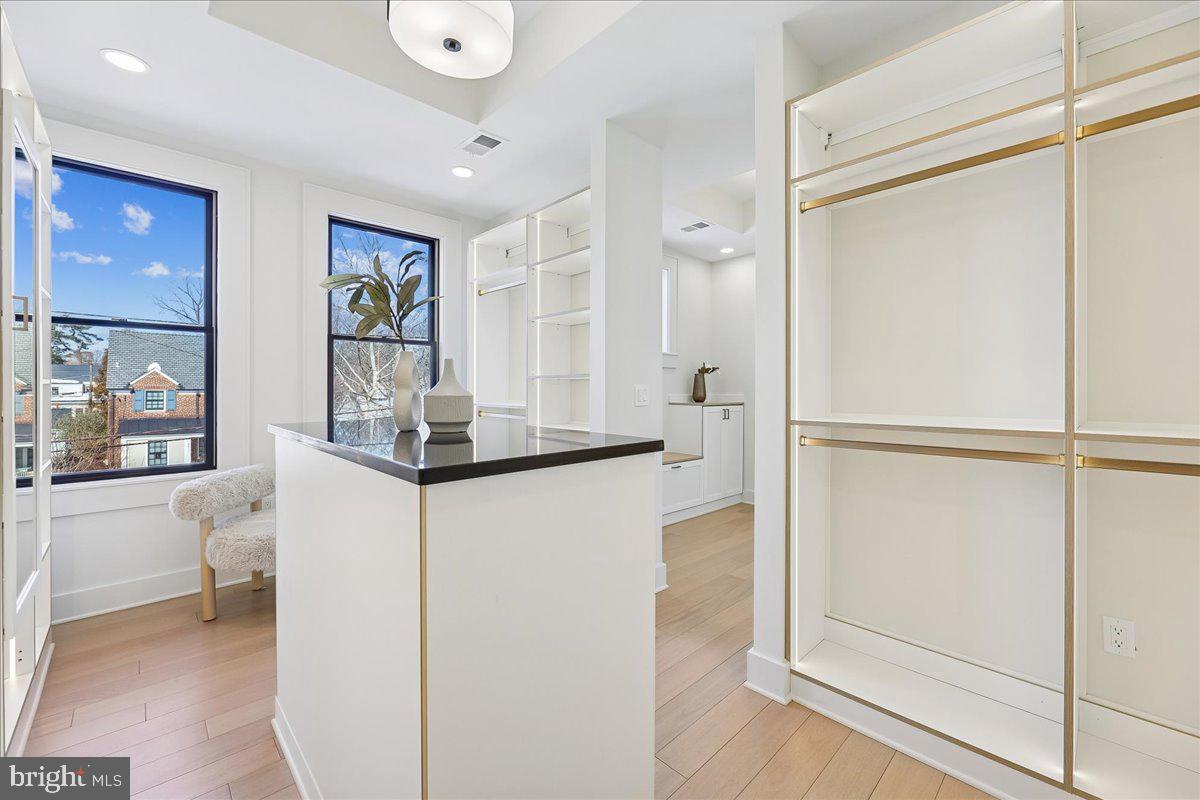 4428 Albemarle Street Northwest Washington, DC 20016 - Photo 46 of 94